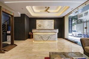 Lobby - Hotel Signature Suites (DELHI)