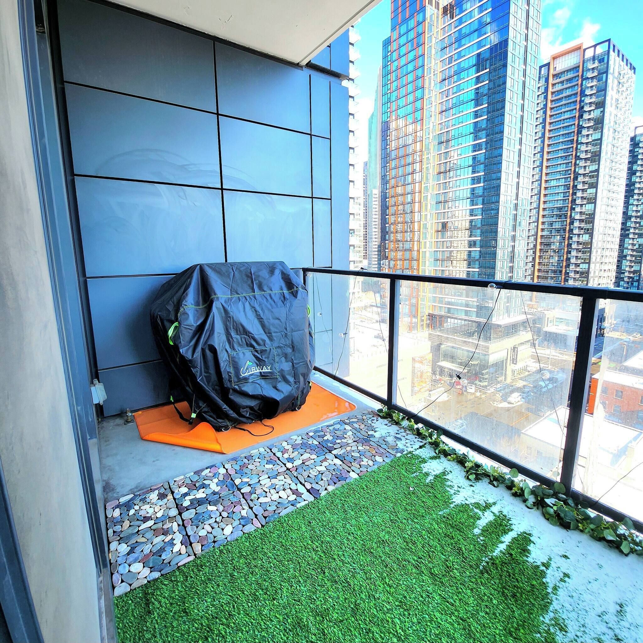 Appart'hôtel, 1 chambre, accessible aux personnes à mobilité réduite, balcon | Enceinte de l’hébergement