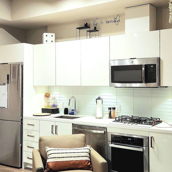 Condo, 1 habitación, con acceso para personas discapacitadas, balcón | Interior