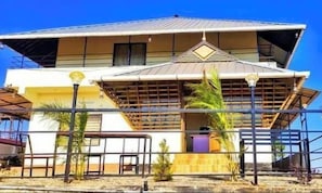 Habitación doble estándar, 1 cama matrimonial, vista a la montaña | Exterior