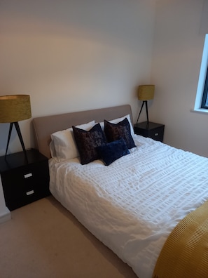 1 bedroom, iron/ironing board, Internet - Charming 1-Bedroom Apartment with City View in Central London (London)