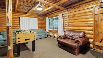 Fernseher, Kamin