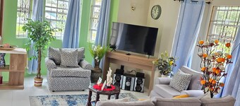 Cozy Shavaz Paradize 2BR, 2.5B Breezy Villa, Wi-Fi, AC, Private Parking & Patio