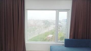 Superior Suite, City View | Interior