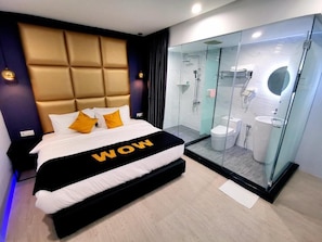 In-room safe, iron/ironing board, WiFi (free) - The Wow Boutique (George Town)