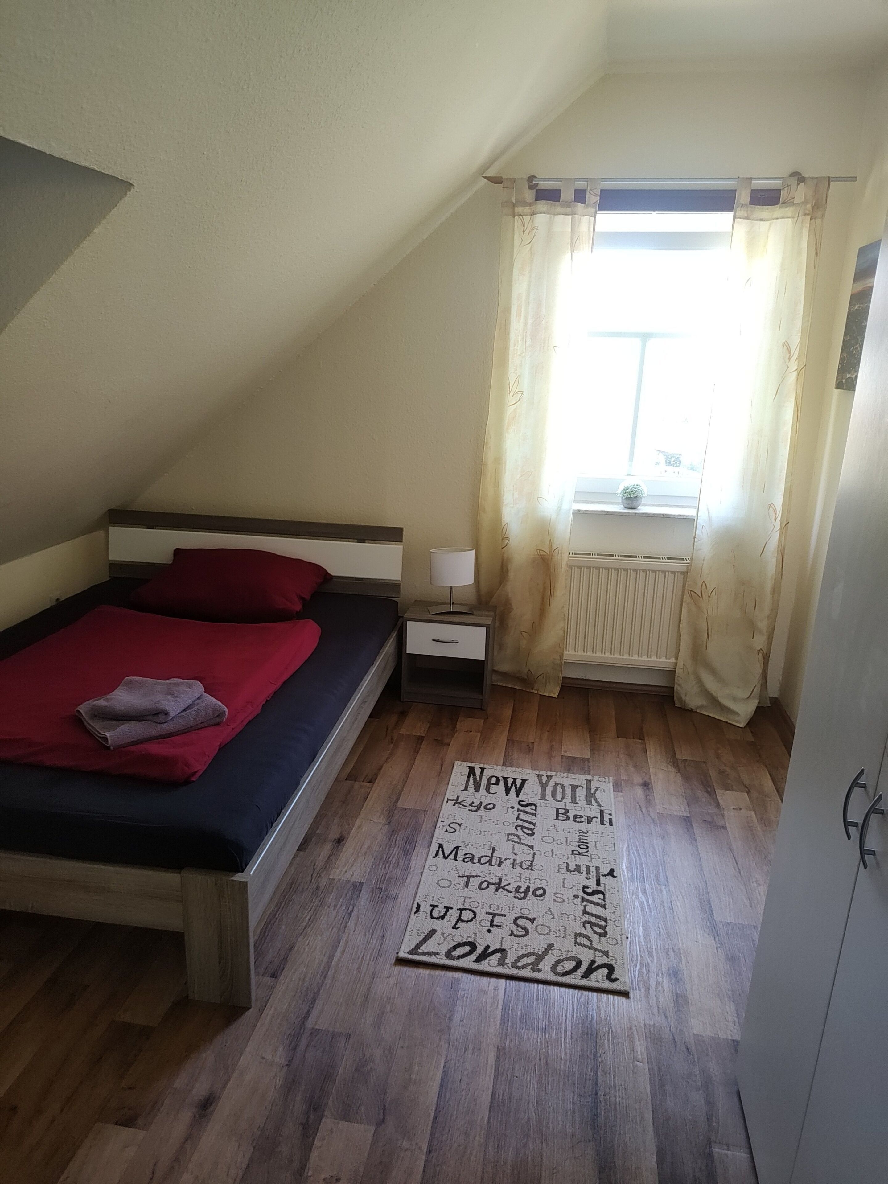 Schlafzimmer 3