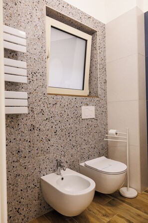Shower, hair dryer, bidet, towels - EDN7 Court (Sannicandro di Bari)