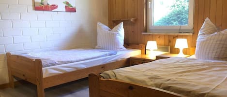 2 habitaciones, cuna de viaje y wifi gratis