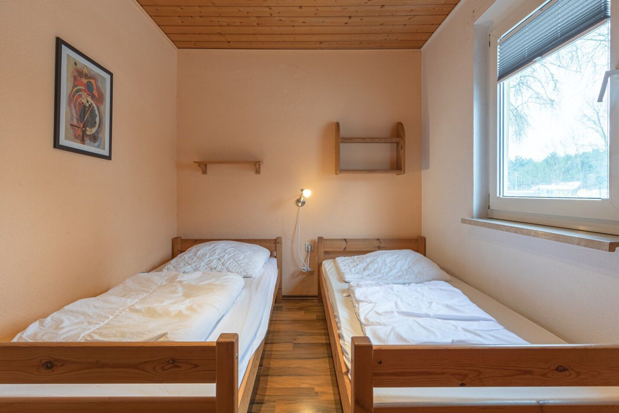 2 bedrooms, travel cot, free WiFi