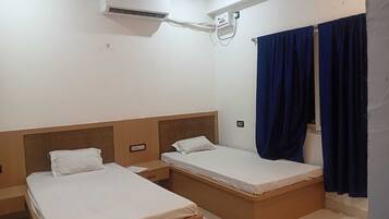 Deluxe Double Room, Balcony, City View