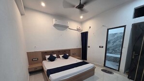 Deluxe Room, Balcony, City View - SunFort (Rajgir)