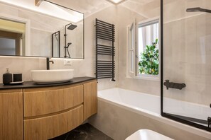 Bathroom - The Blue Lily by Maison Florence  (Firenze)