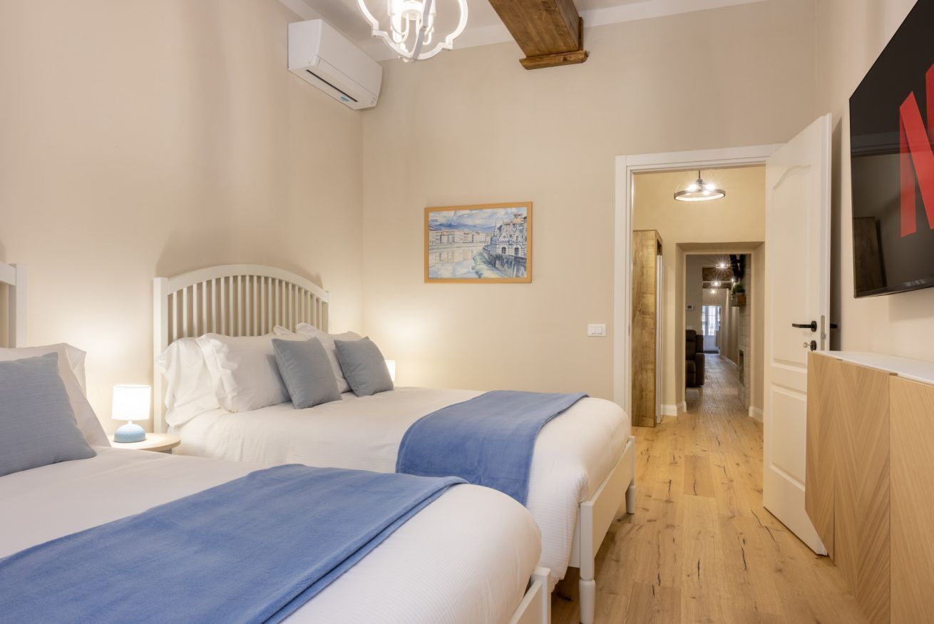 4 camere, ferro/asse da stiro