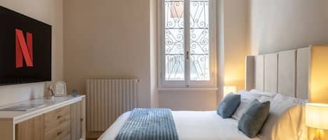 4 bedrooms, iron/ironing board