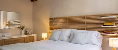 4 bedrooms, iron/ironing board