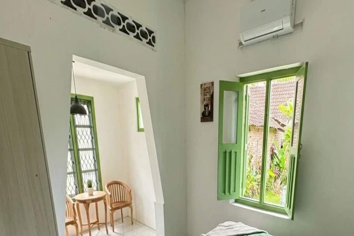 Basic Single Room