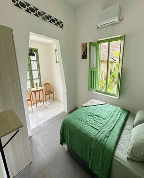Basic Single Room - Cozzy Joeragan Homestay (Sleman)