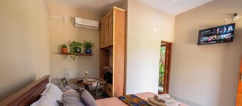 Modern room in the center of Vilanculos (AC-TV), 5 minutes from the beach