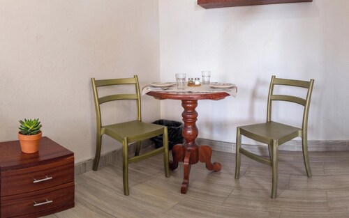 Modern room in the center of Vilanculos (AC-TV), 5 minutes from the beach