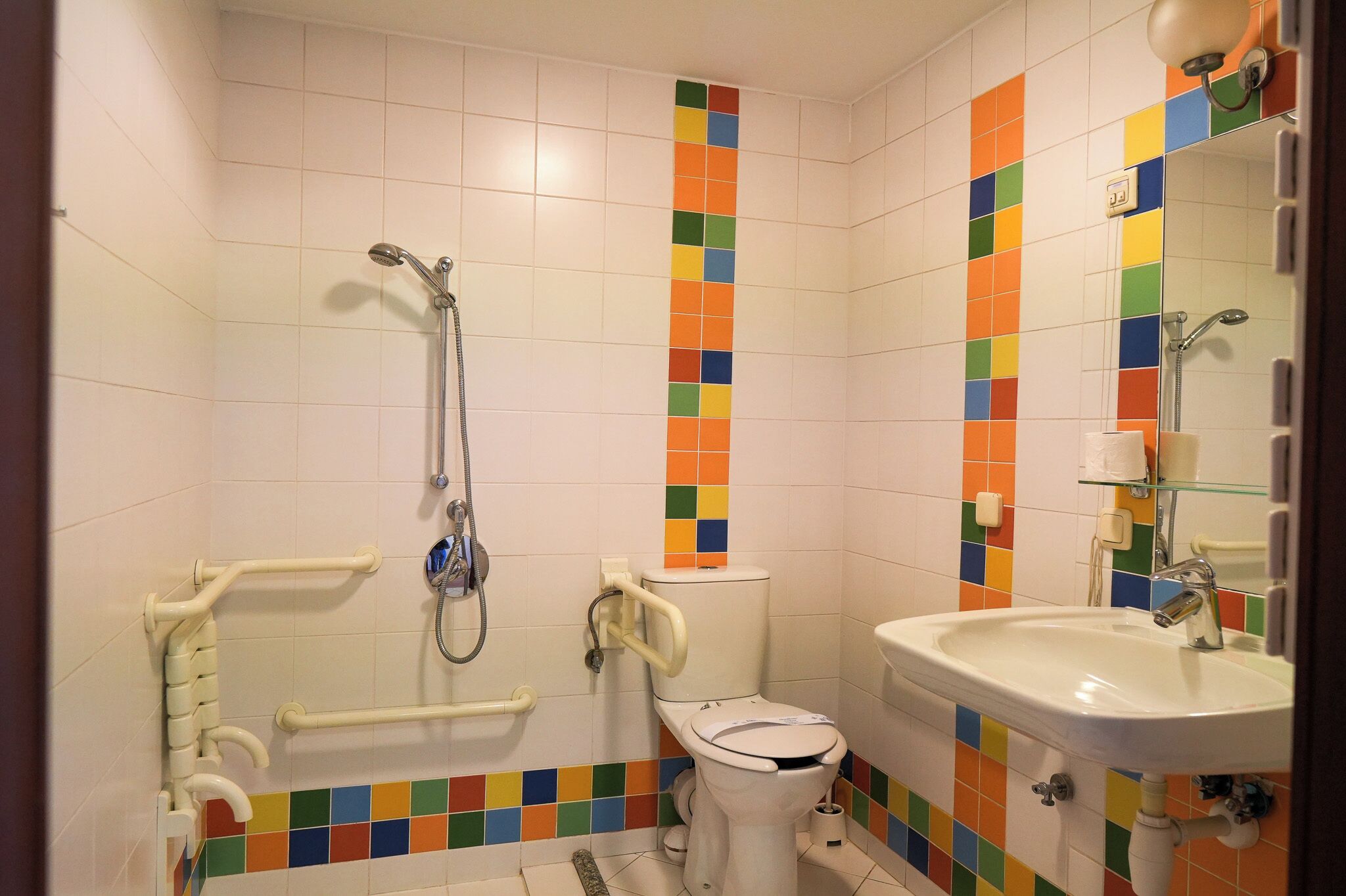 Studio, 2 Twin Beds | Bathroom