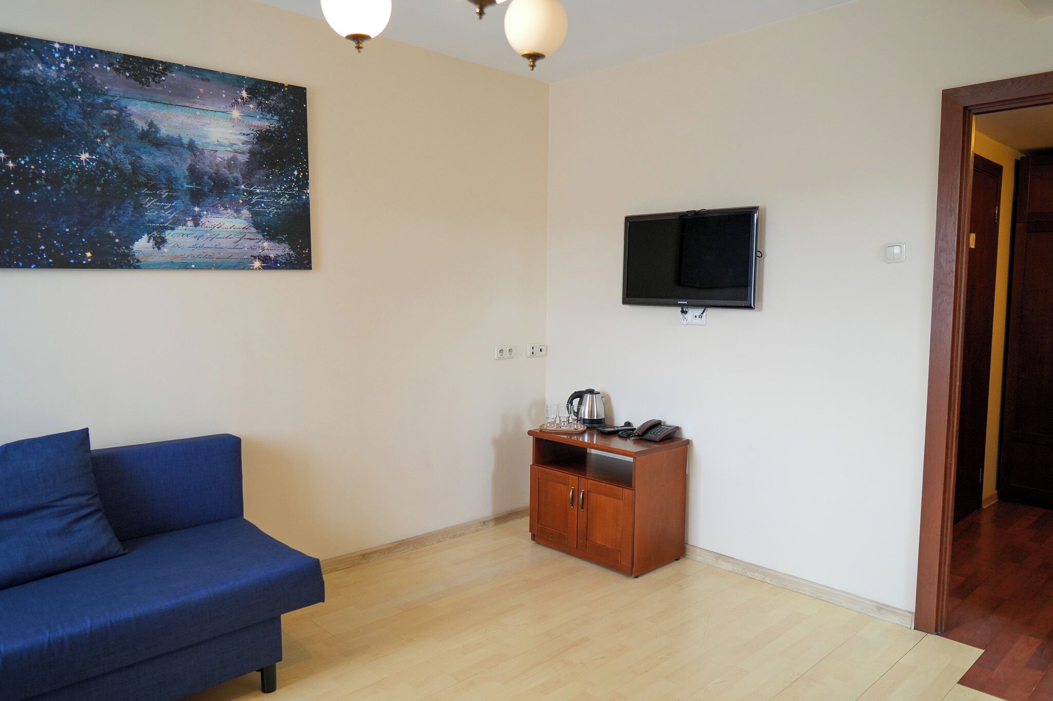 Comfort Studio Suite, City View | Living area | Printers