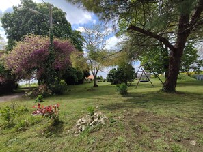 Property grounds - Bohemian & Nature Retreat (Nuaillé-d'Aunis)