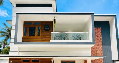 3-bedroom house in gorgeous Varkala with cool AC