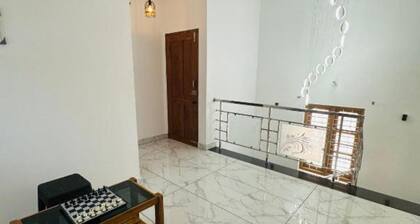 3-bedroom house in gorgeous Varkala with cool AC