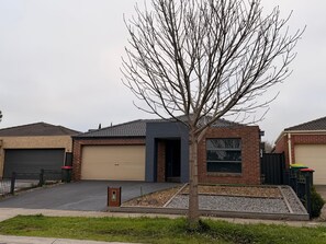 Exterior - Tarneit Paradise (Tarneit)