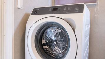 Luxury Villa, Mountain View | Laundry