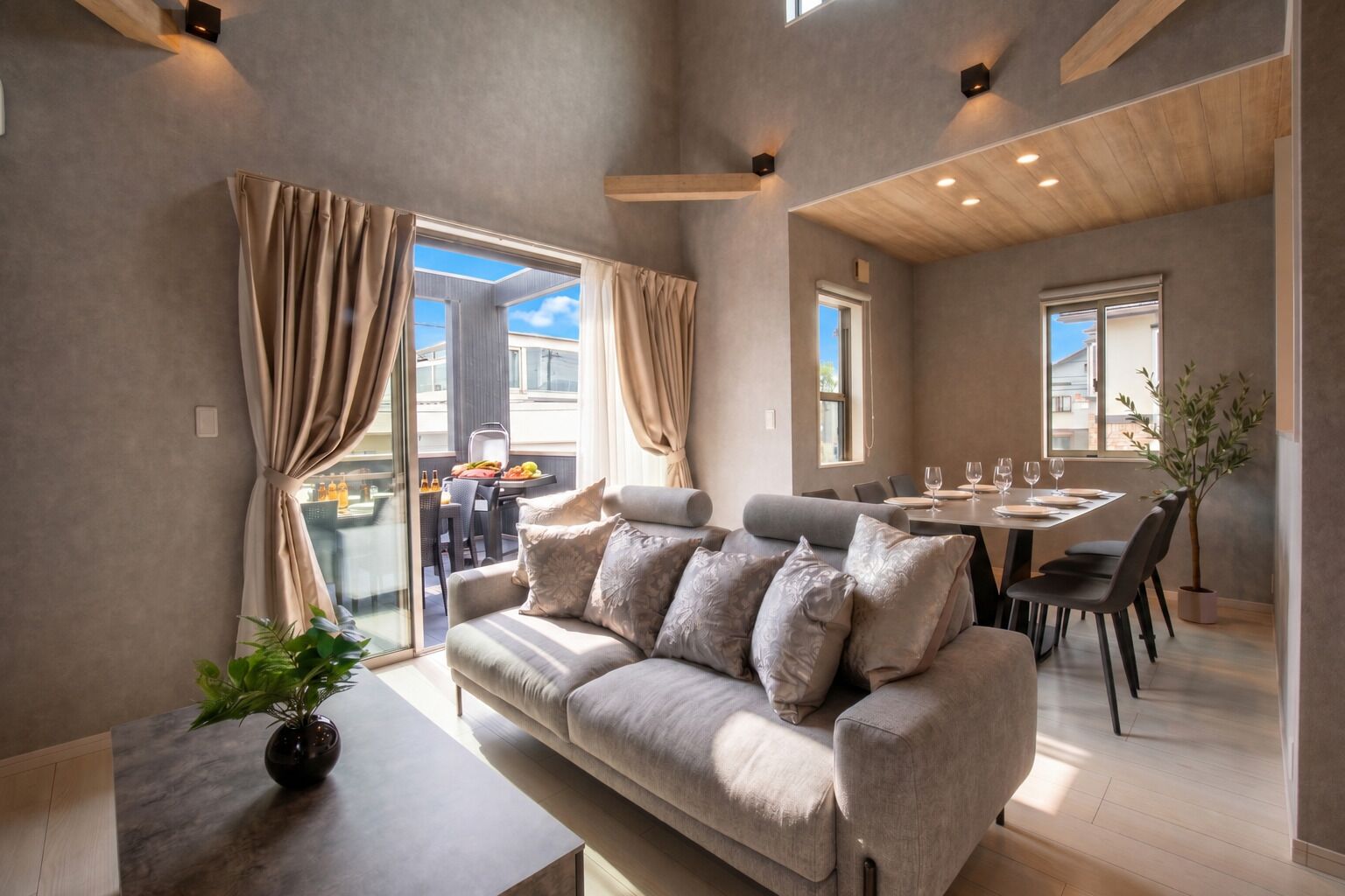 Luxury Villa, Mountain View | Living area