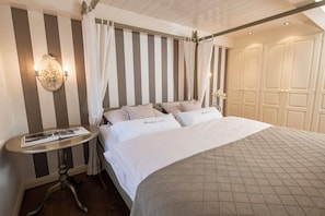 3 habitaciones, tabla de planchar con plancha y wifi gratis