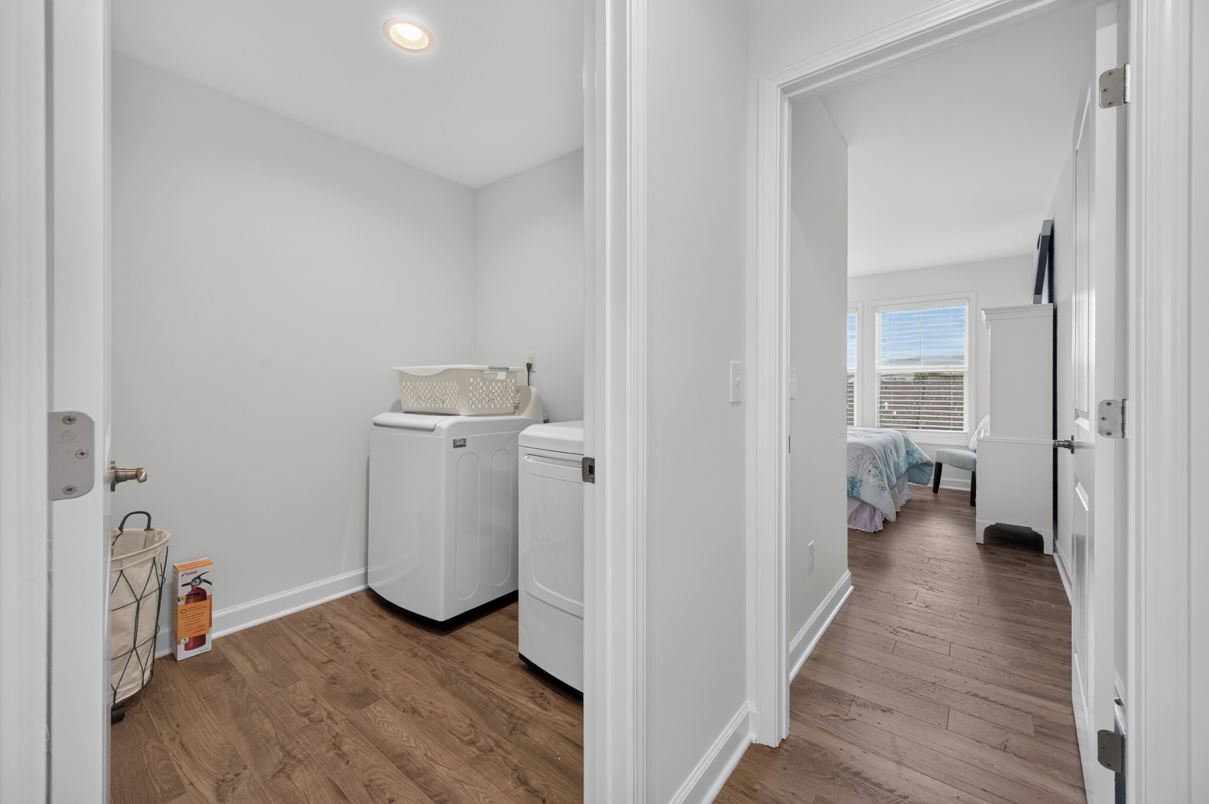 4 bedrooms, desk, iron/ironing board, free WiFi