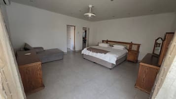 House, 4 Bedrooms, Accessible, Balcony | 4 bedrooms