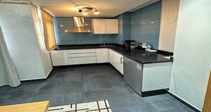 Modern apartment with air conditioning and a fully equipped kitchen - Ramsis Residence