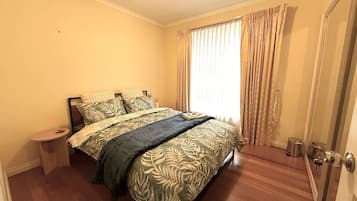 アイロン / アイロン台、WiFi、ベッドシーツ