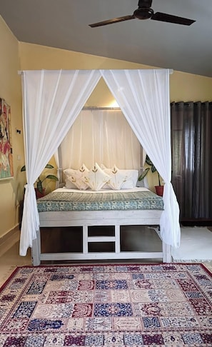 Iron/ironing board, Internet, bed sheets - Hill view apartment 2 (Ashwem)