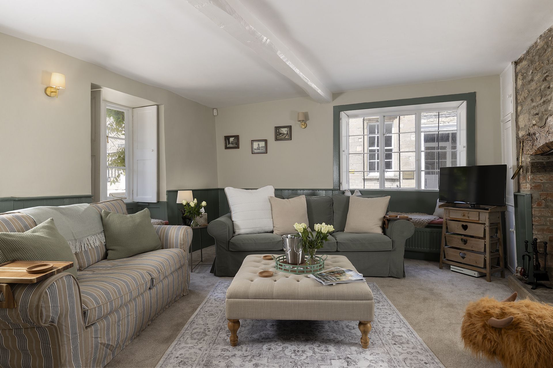 Thomas Street House -  A Cottage That Sleeps 6 Guests  In 3 Bedrooms - Cirencester