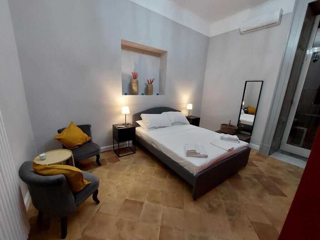 Comfort Double Room, Balcony | Peti besi dalam bilik, langsir/tirai gelap terus, kalis bunyi 