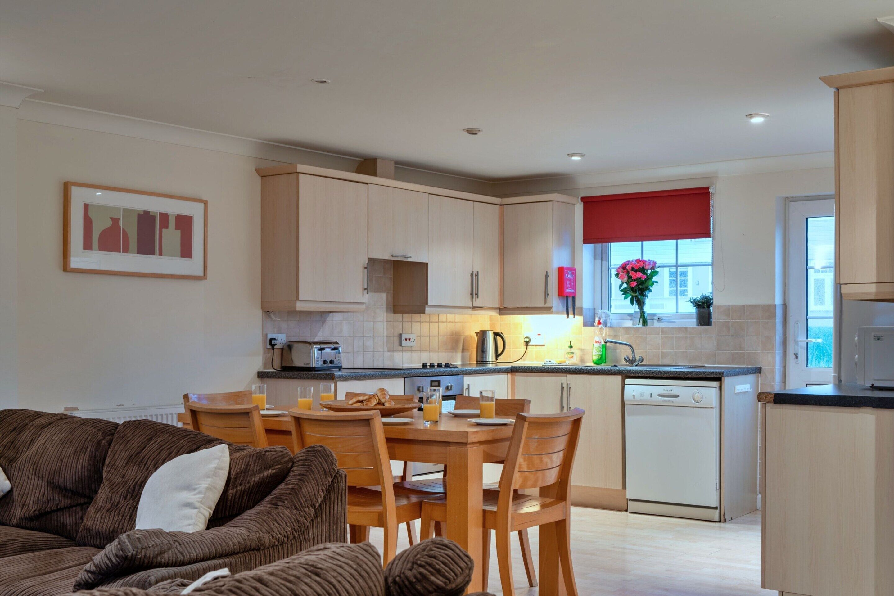 House | Dining