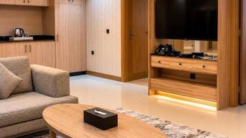 Family Suite, City View | In-room safe, desk, blackout drapes, soundproofing