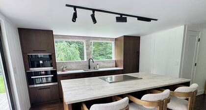 Luxury Cabin for 6 - Stream - Pond - Custom Kitchen