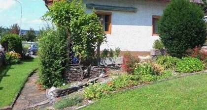 Schnuckeliges Ferienhaus in Seenähe