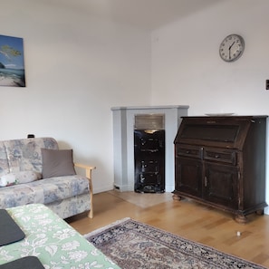 Unclassified image, 3 of 32, button - Charming vacation home near the lake (Weyregg am Attersee)