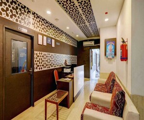 House | Reception - Hotel O Thrissur Railway Junction (Thrissur)
