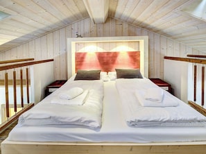 1 bedroom, travel cot, free WiFi