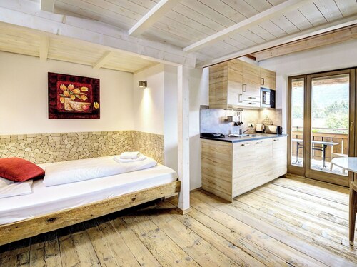 Beautiful apartment in villa for 4 people with TV, balcony and pets allowed