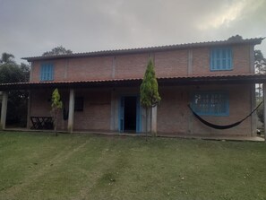 Exterior - House with Fireplace and Pool, Home Office, Pet Friendly (Ibiúna)