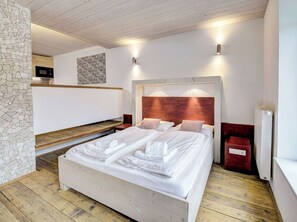 2 bedrooms, travel cot
