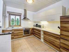 Dishwasher, highchair
